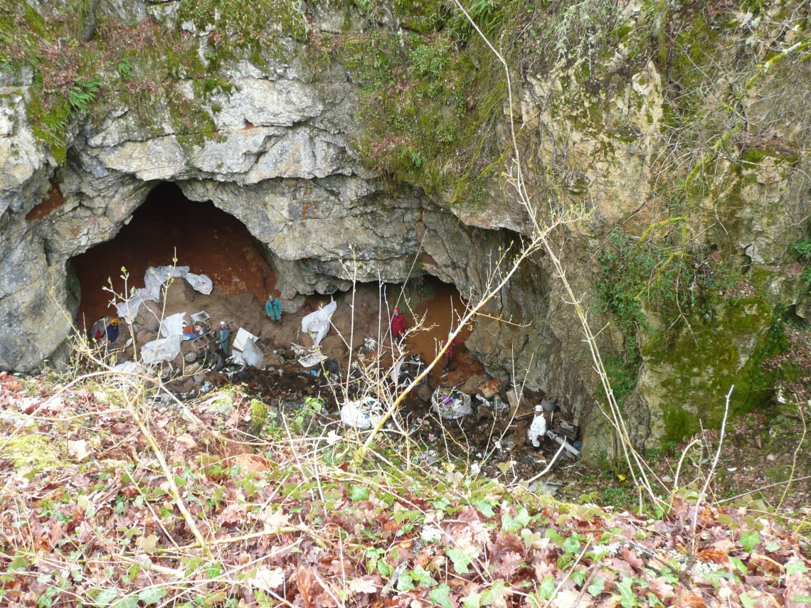 dépollution d'un site karstique